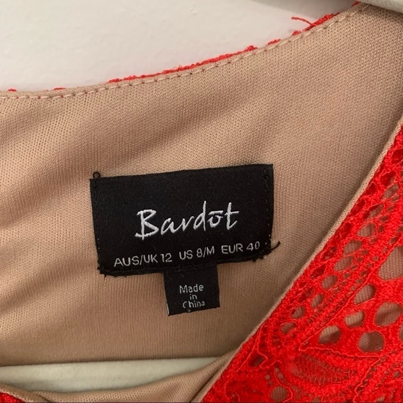 Bardot Rini Lace Long Sleeve Open Back BodyCon Fire Engine Red Dress Size 8 - Picture 4 of 9